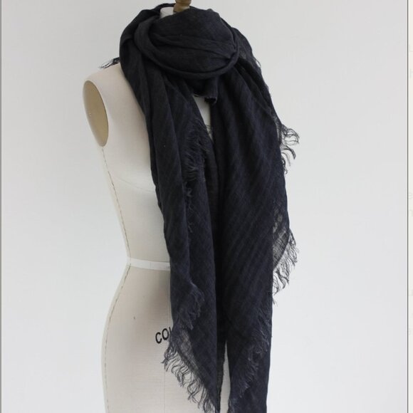Destin Linen Scarf Wrap Black Gray Made in Italy $340 Retail Luxury Brand - Picture 2 of 16